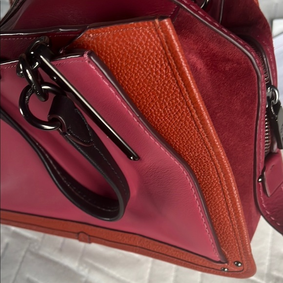 Like new Coach Dreamer Colorblock tote with glove-tanned leather and suede - Picture 6 of 16